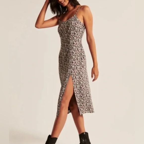 Abercrombie & Fitch Dresses & Skirts - Abercrombie & Fitch floral midi dress with a leg slit and adjustable straps